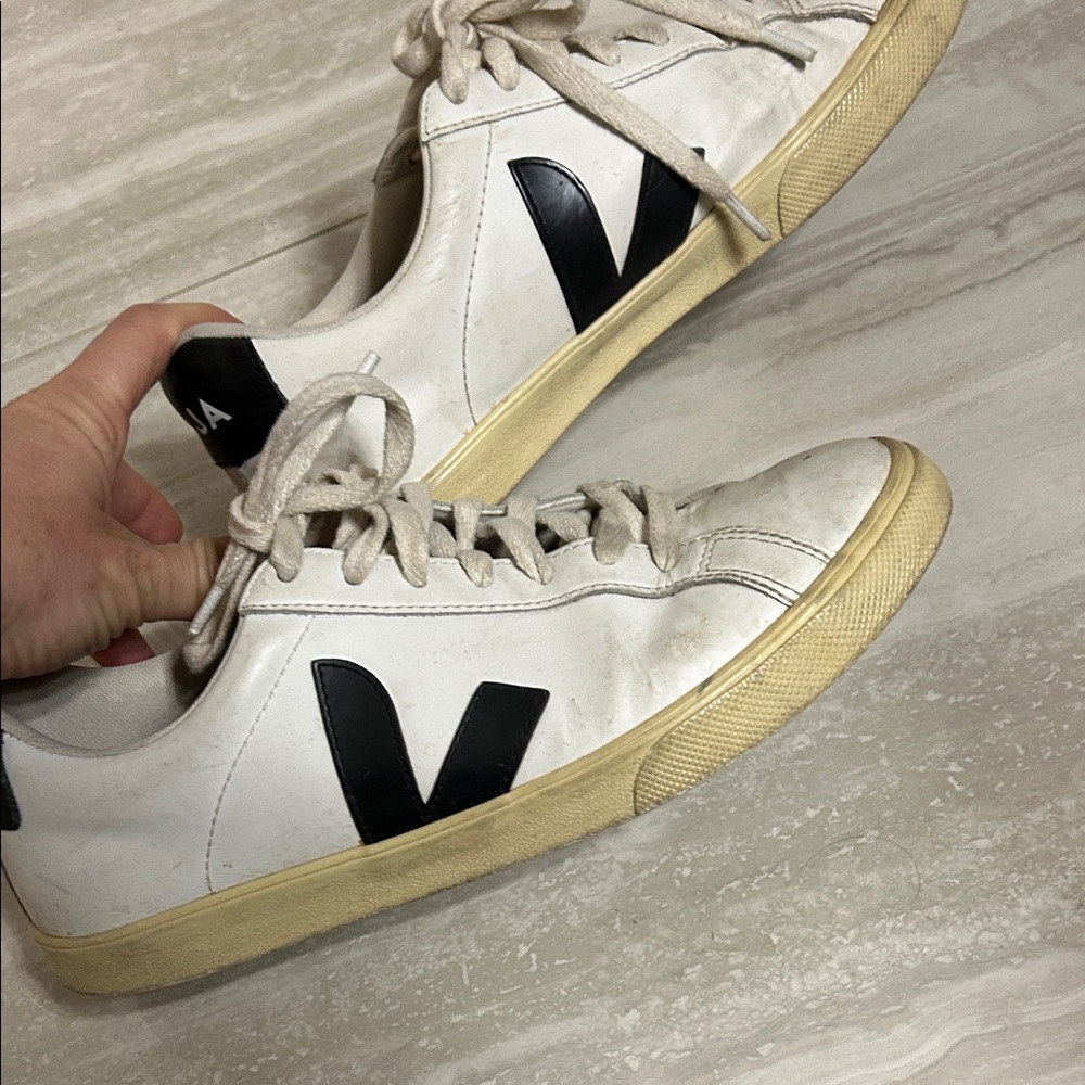 Veja Esplar White Leather Sneakers with Black V Detail 39/8 - Picture 4 of 7